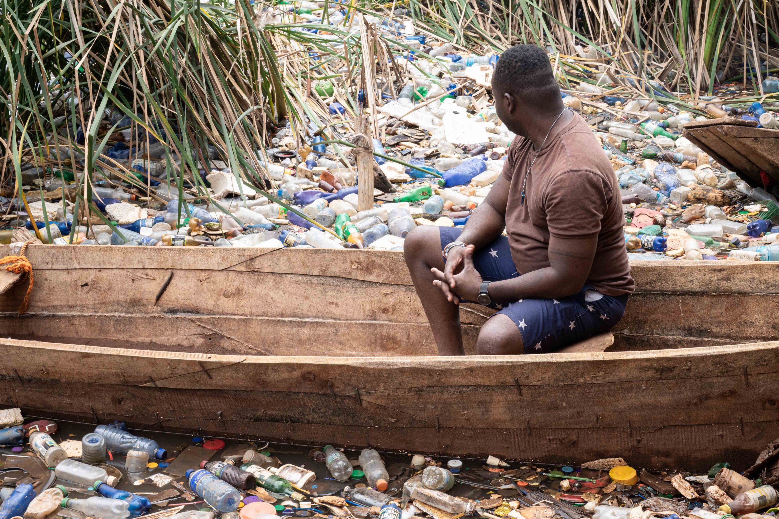 EN RDC, le plastique menace le lac Kivu