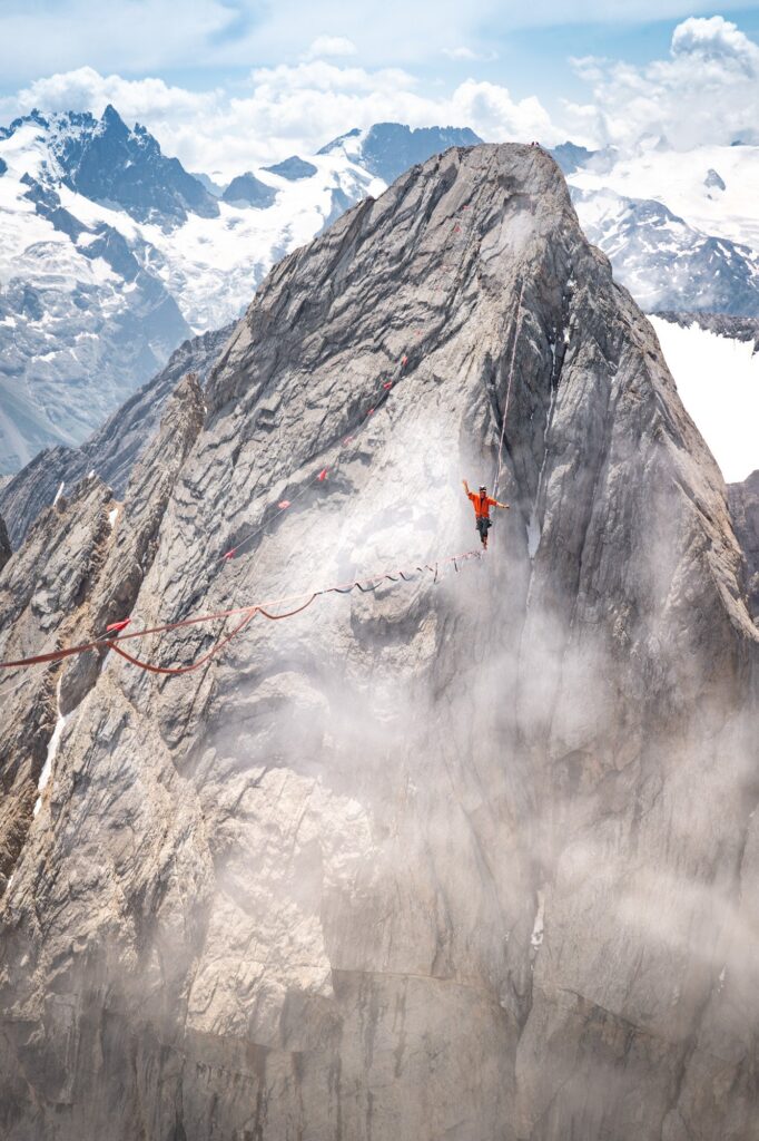 Traversée des airs : une grande première dans les Alpes