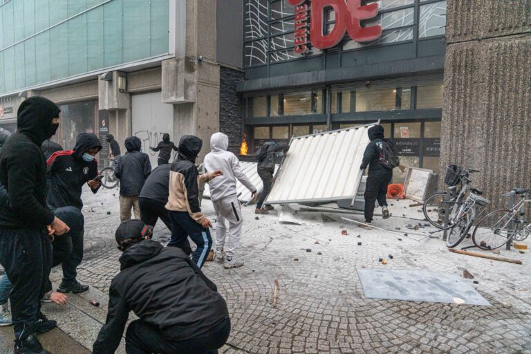 France, Clermont-Ferrand, 2026-10-17. October 17 protests against the high cost of living, during which clashes with law