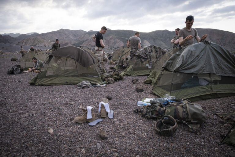 Djibouti, Djibouti, 2020-02-04. Officer cadets of the French Army infantry school, with foreign cadets among them, train