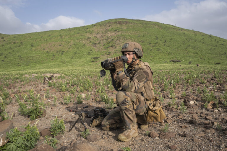 Djibouti, Djibouti, 2020-01-28. Officer cadets of the French Army infantry school, with foreign cadets among them, train