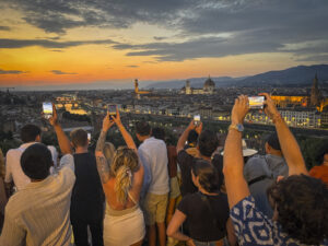 Italy, Firenze, 2025-08-16. A summer week from Genoa to Florence by way of Pisa and Vinci, in the crowds of mass tourism