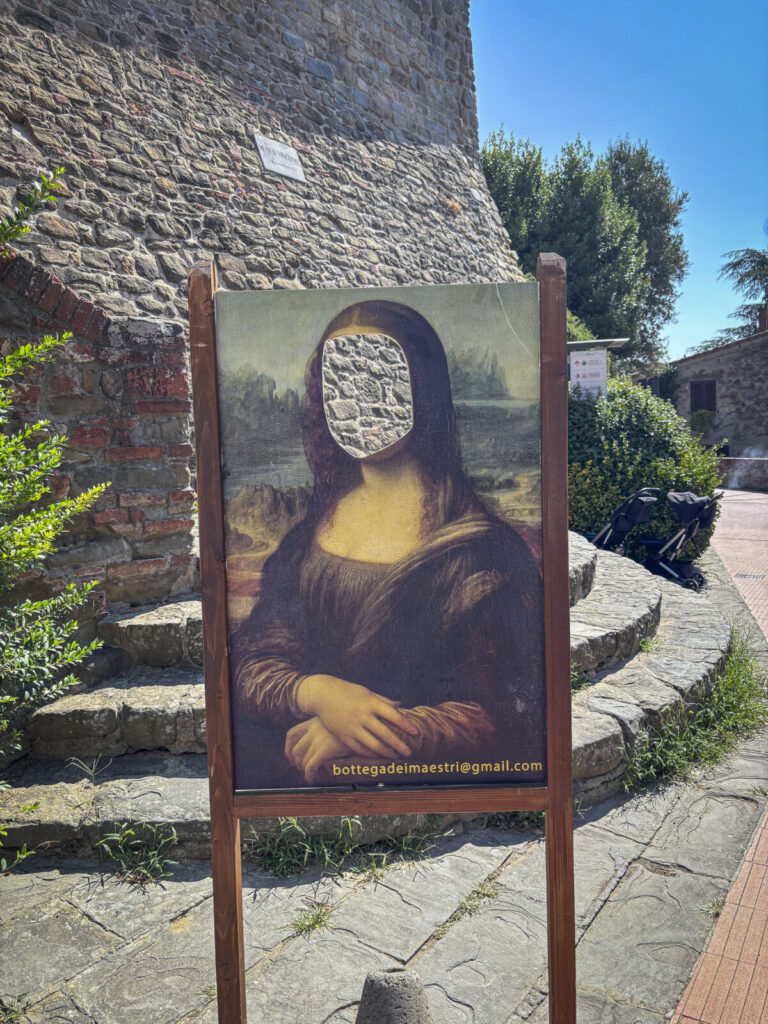 Italy, Vinci, 2025-08-15. A summer week from Genoa to Florence by way of Pisa and Vinci, in the crowds of mass tourism. 