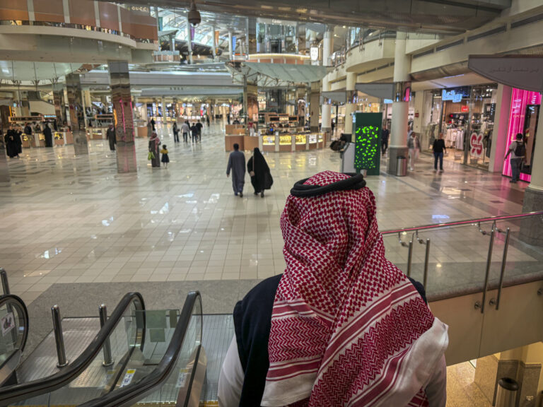 Saudi Arabia, Riyadh, 2024-02-03. Riyadh opens to tourism, between its business towers, its heritage districts of mud br