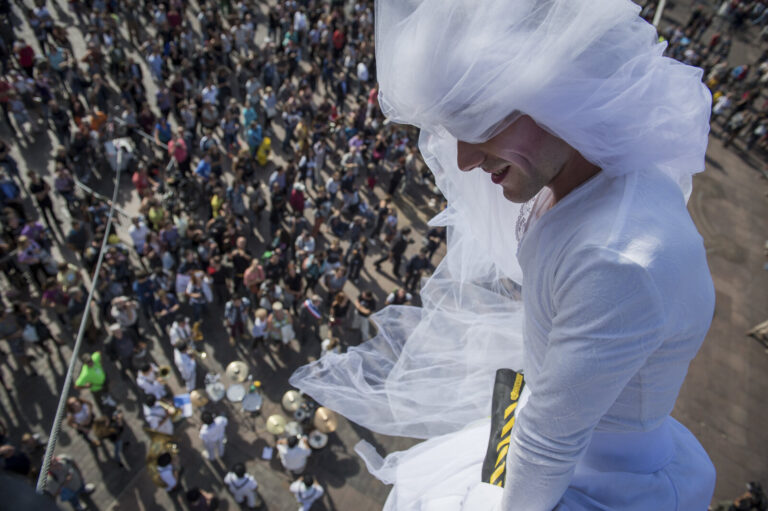 France, Toulouse, 2014-10-09. Sixty years after Jean Dieuzaide photographed a tightrope walkers wedding above the place 