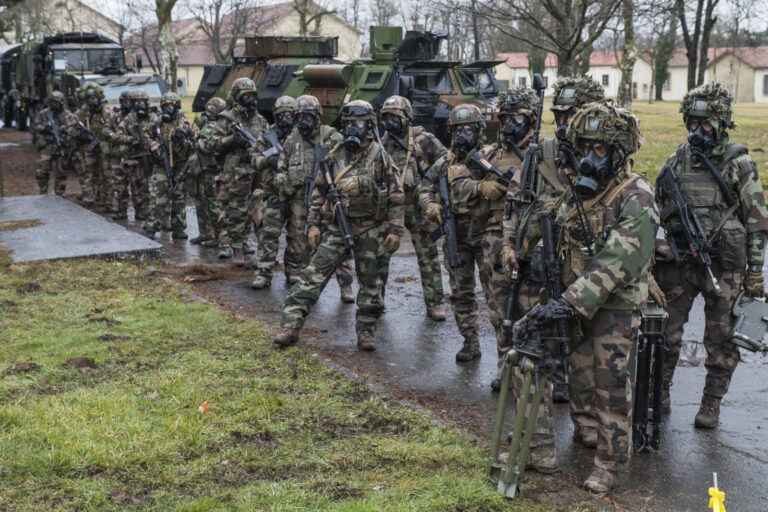 France, Ger, 2018-02-11. The BFM TV journalist Thomas Misrachi trains with the paratroopers of the French 11th parachute
