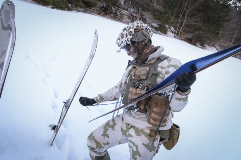 France, Grenoble, 2026-02-26. France, Grenoble, February 26, 2026. French soldiers from the 7th Alpine Chasseurs Battali