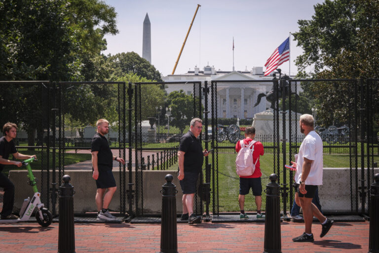 Etats-Unis, Washington, 2026-08-11. United States, Washington D.C., 2026-08-12. Members of the U.S. National Guard are d
