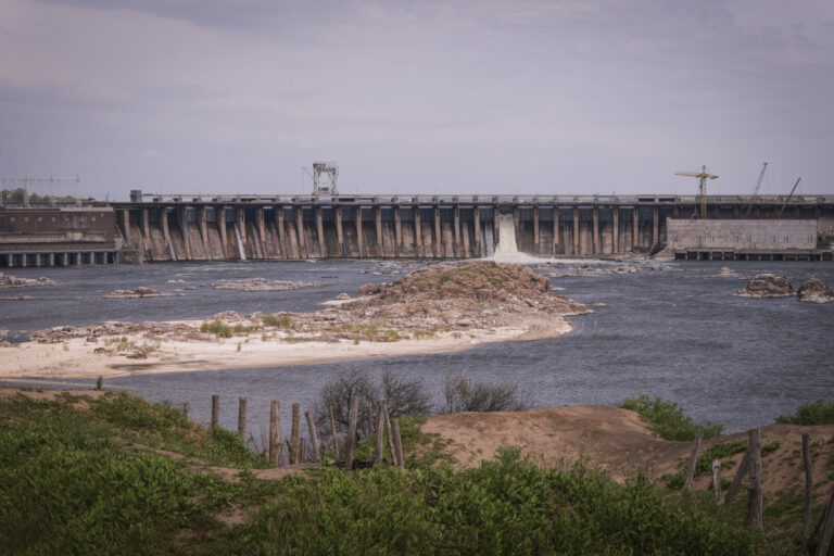 Ukraine, Zaporijia, 2026-04-23. The hydroelectric dam and the high voltage substation of Zaporizhzhia in April 2026, the