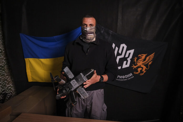Ukraine, Zaporijia, 2026-04-23. An operator of the 423rd unmanned systems regiment of the Ukrainian army presents the dr