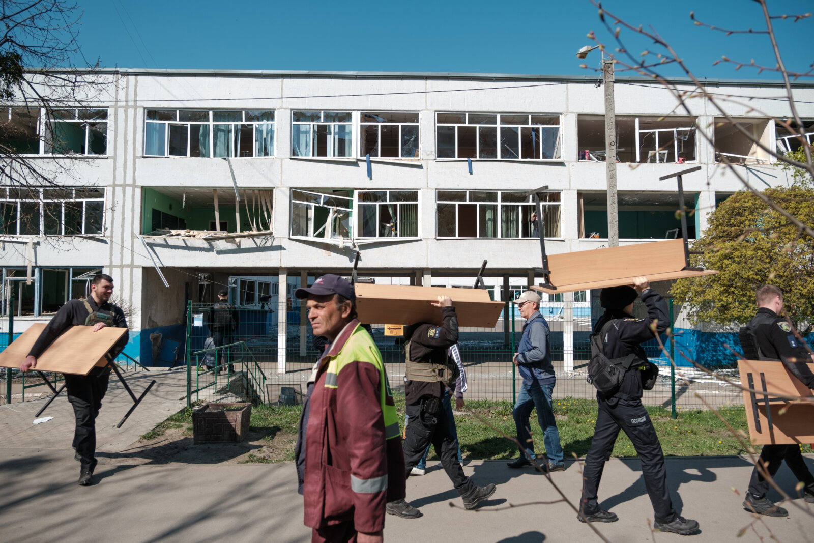 Ukraine, Kharkiv, 2025-04-18. The aftermath of the Russian missile strike on kharkiv's Odeskaya neighbourhood on April 1