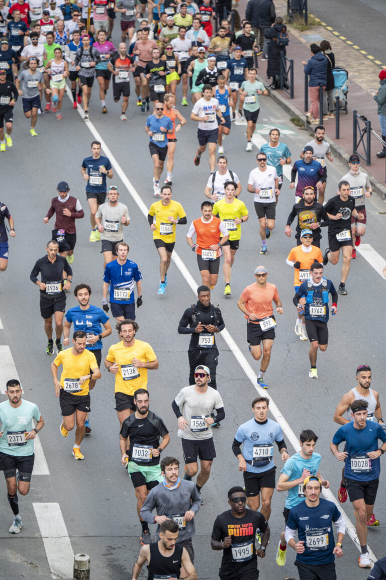 France, Bordeaux, 2024-12-01. France, Bordeaux, 2024-12-01, The half marathon of Bordeaux was expected to be held at the