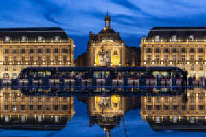 France, Bordeaux, 2017-09-30. France, Bordeaux, 2017, Illustrations of emblematic places in Bordeaux at night. Here the