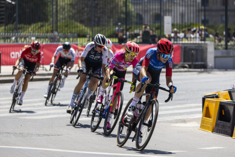 France, Paris, 2022-06-18. First stage of the Tour de France Feminin Cycliste 2022 in Paris, entry on rue de Rivoli at t