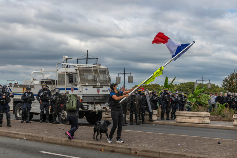 France, Bordeaux, 2026-10-17. On October 17, around 7,000 people, including a small number of Yellow Vests, demonstrate 