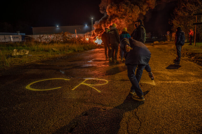 France, Bordeaux, 2024-11-20. After blocking Leclerc's SCASO platform in Beychac-et-Caillau all afternoon, Coordination 