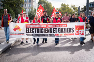 France, Lyon, 2026-09-29. Mobilization and national civil service strike, with a banner carried by electric and gas work