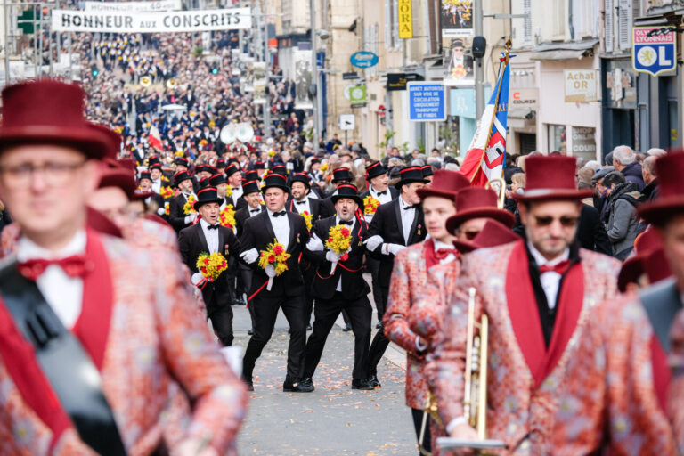France, Villefranche sur Saone, 2026-01-25. Traditional conscripts' festival with the wave on the main street. Photograp