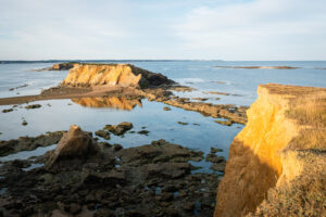 France, Penestin, 2025-08-03. View of islands and cliffs at low tide in Morbihan, Brittany. Photography by Franck CHAPOL