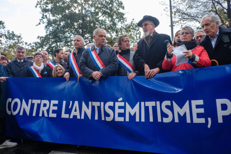 France, Lyon, 2023-11-12. Daniel Dahan, Chief Rabbi of Lyon, behind the banner against antisemitism among the deputies o