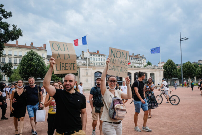France, Lyon, 2021-07-24. Lyon (France), le 24 juillet 2021. Nouvelle journee de mobilisation contre le pass sanitaire s