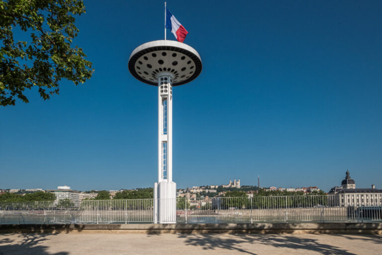 France, Lyon, 2024-06-05. Pylon of the Tony Bertrand nautical centre on the Quai Claude Bernard with the red white and b