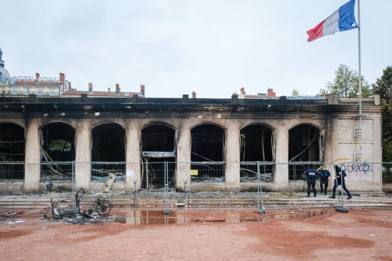 France, Lyon, 2026-10-18. The day after the fire at the tourist office during the October 17 protest, the technical and 