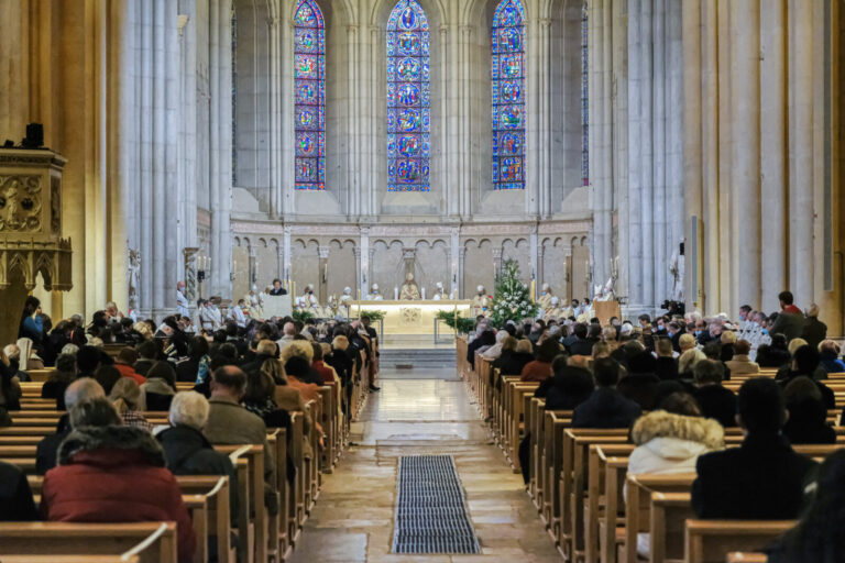 France, Lyon, 2020-12-20. Lyon (France), le 20 decembre 2020. Messe d'intronisation du nouvel archeveque de Lyon, Mgr Ol