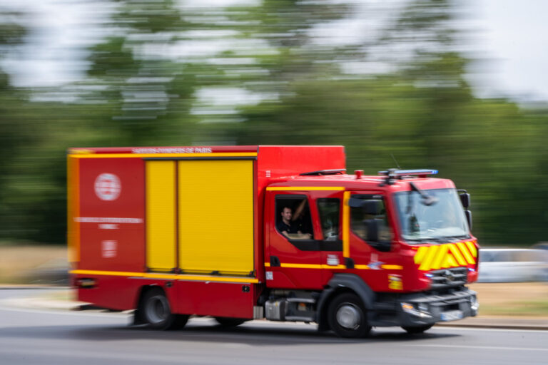 France, Fontainebleau, 2026-07-15. A fire truck speeds along during the Fontainebleau forest fires. Photograph by Gilles