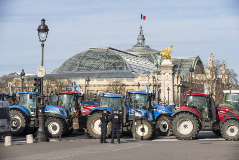 France, Vincennes, 2026-01-13. France, Paris, 13/01/2026. Des agriculteurs manifestent a Paris contre l'accord avec le M