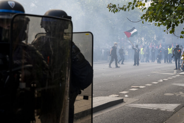 France, Paris, 2026-10-06. High school and university students take part in a day of mobilisation in Paris to protest th