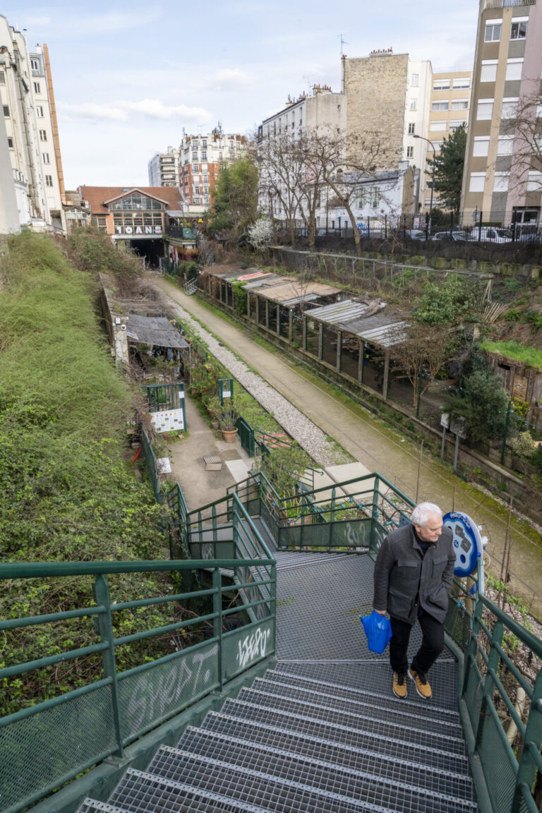 France, Paris, 2026-02-28. Petite Ceinture, section in the 18th arrondissement. Former circular railway line built in th