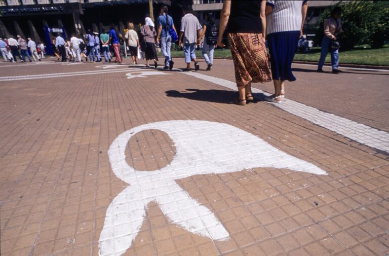 Argentina, Buenos Aires, 2006-02-15. A symbol of human rights in Argentina, the Mothers of the Plaza de Mayo continue th