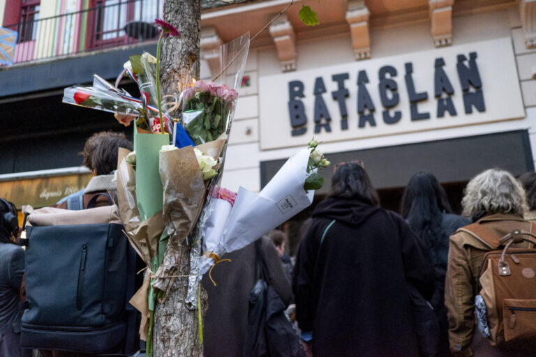 France, Paris, 2025-11-13. November 13, 2025. A tribute to the victims of November 13, 2015, at the sites of the attacks