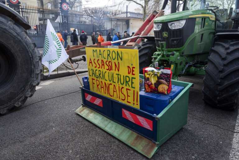 France, Vincennes, 2026-01-13. France, Paris, 13/01/2026. Des agriculteurs manifestent a Paris contre l'accord avec le M