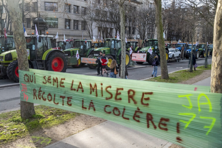 France, Vincennes, 2026-01-13. France, Paris, 13/01/2026. Des agriculteurs manifestent a Paris contre l'accord avec le M