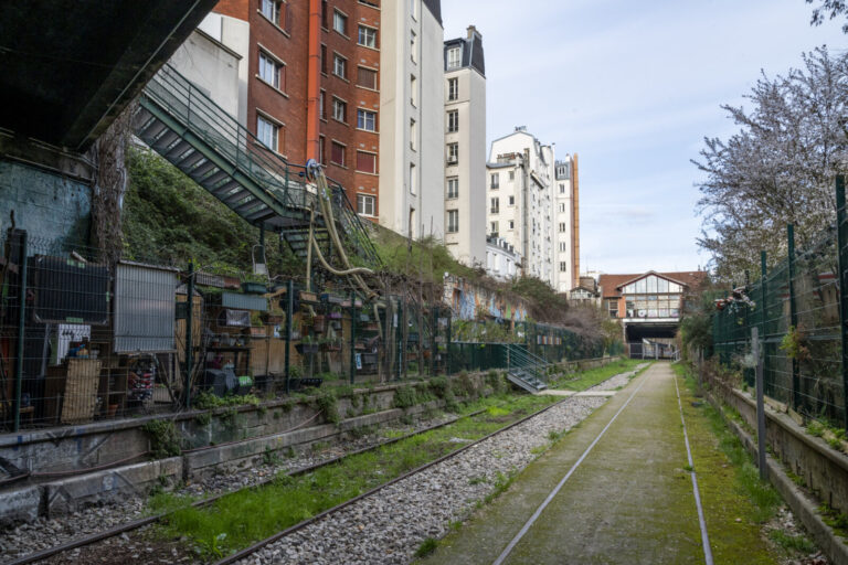 France, Paris, 2026-02-28. Petite Ceinture, section in the 18th arrondissement. Former circular railway line built in th