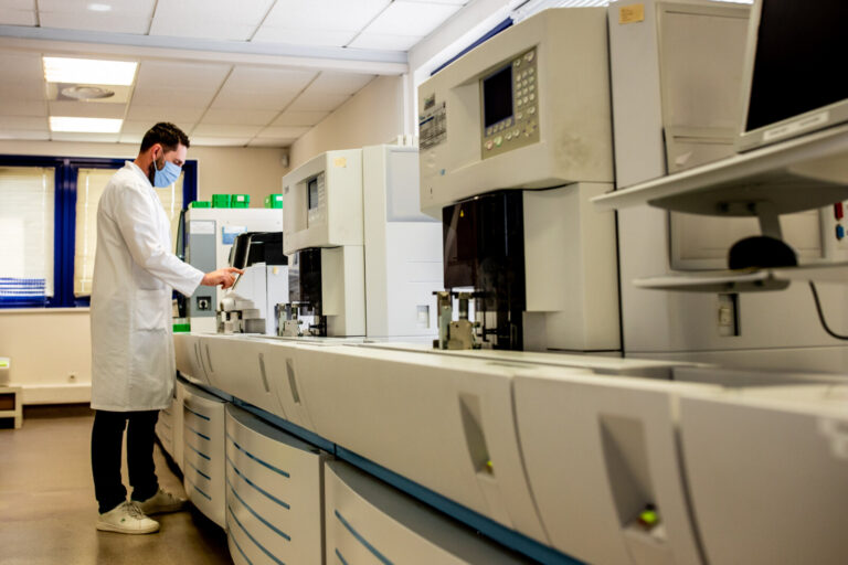 France, Lille, 2020-04-25. Illustration of the activity of a laboratory performing specific serological tests for covid1