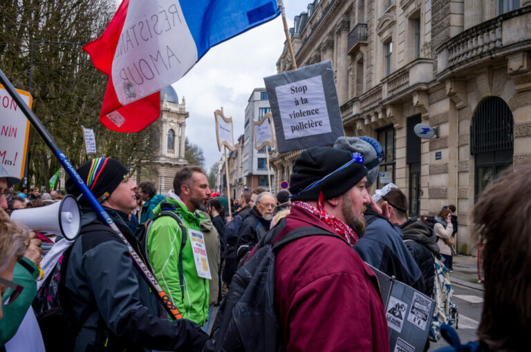 France, Lille, 2023-04-06. View of a "stop police violence" sign. Thousands of people marched through the streets of Lil