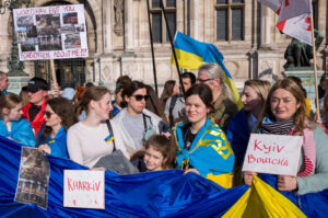 France, Paris, Ile-de-France, 2022-04-21. Hundreds of people gathered at the Place de l'Hotel de Ville to show their sup