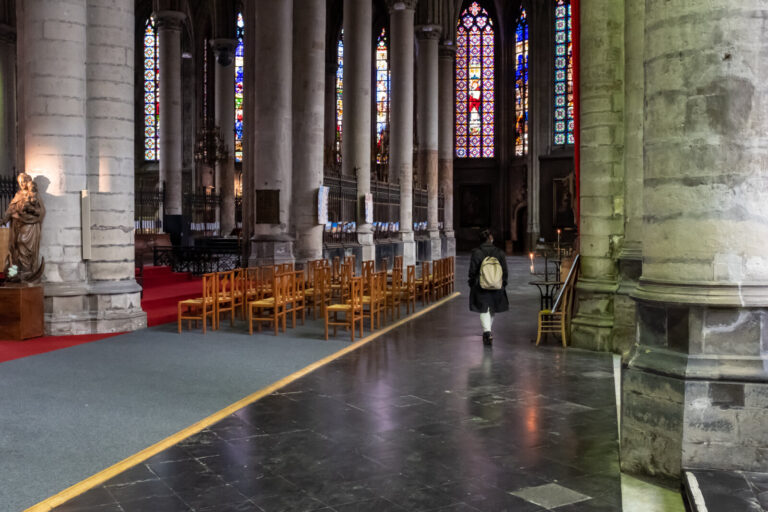France, Lille, 2020-11-17. Eglise Saint Maurice, Lille (France), le 17/11/20. Dans le cadre de l'etat d'urgence sanitair