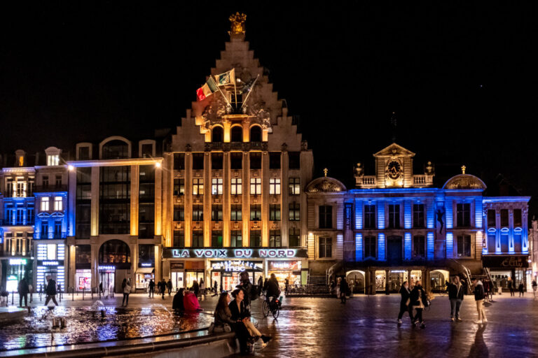 France, Lille (Hauts-de-France), 2022-02-24. The Russian army invades Ukraine. In solidarity with the Ukrainian populati