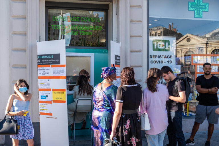France, Lille, 2021-08-13. Lille, Hauts-de-France, 2021- 08-13. As the covid19 pandemic explodes, people are lining up a