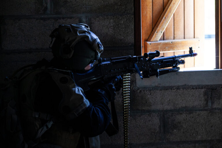 France, Sissonne, 2024-08-23. Reservists from the french army get trained in urban fight. Photograph by Milena BERNDT / 