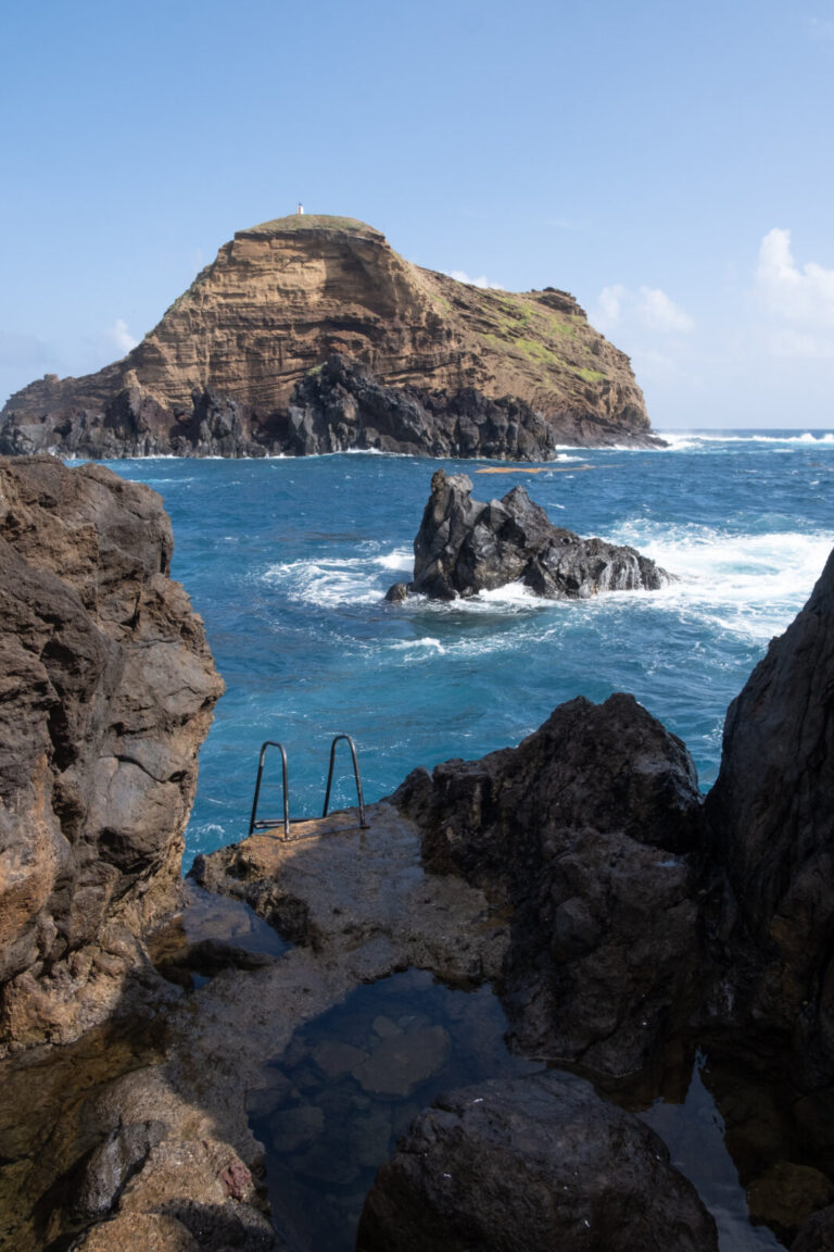 Portugal, Porto Moniz, 2024-03-19. Madere, Portugal, Mars 2024 -Natural swimming pools are a famous natural attraction o