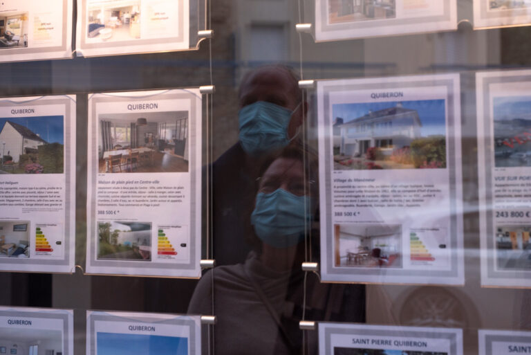 France, Quiberon, 2020-07-25. Nouveaux Clusters de contamination au Covid-19 dans le Morbihan, a Quiberon et Belle-ile. 
