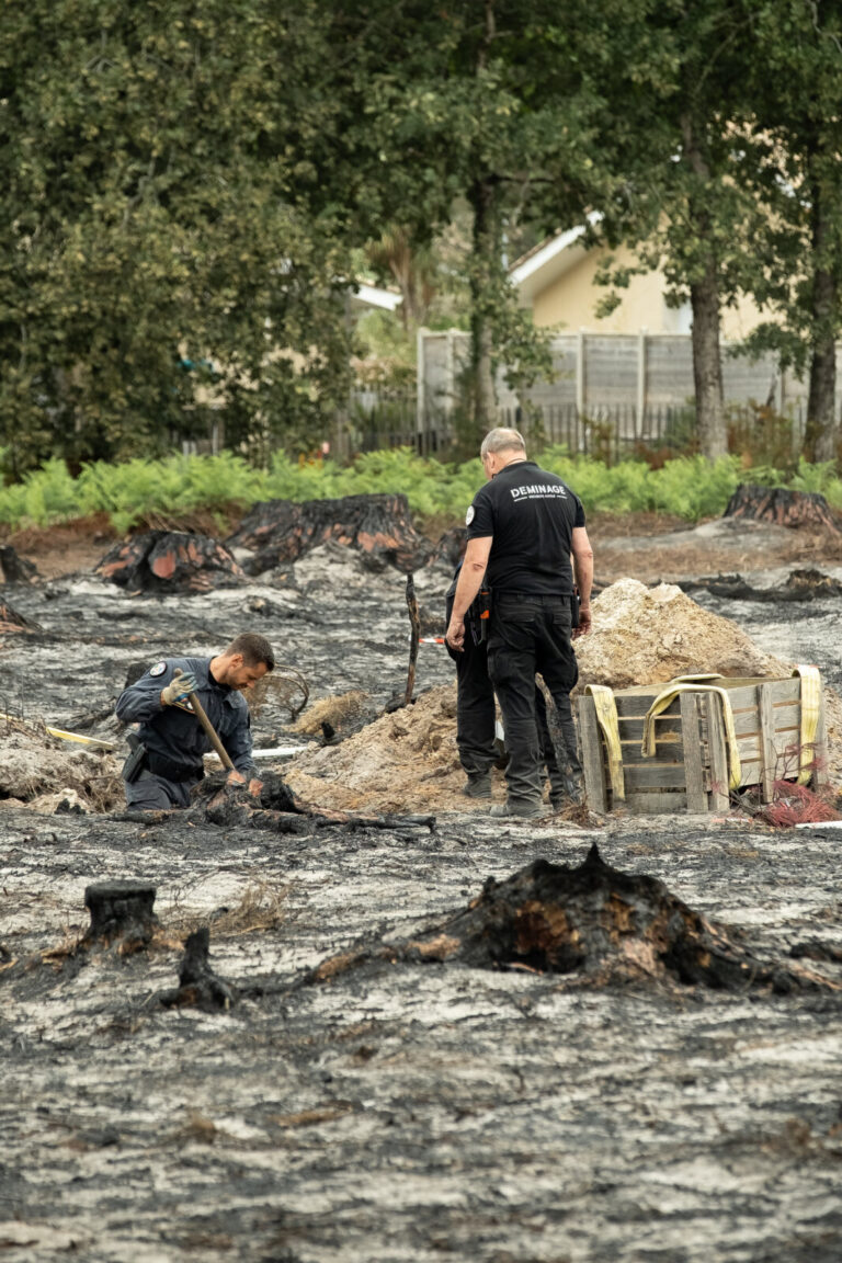 France, Le Porge, 2026-09-07. France, Le Porge, 07-09-2026 - des demineurs au travail sur la zone ou ont ete retrouve de