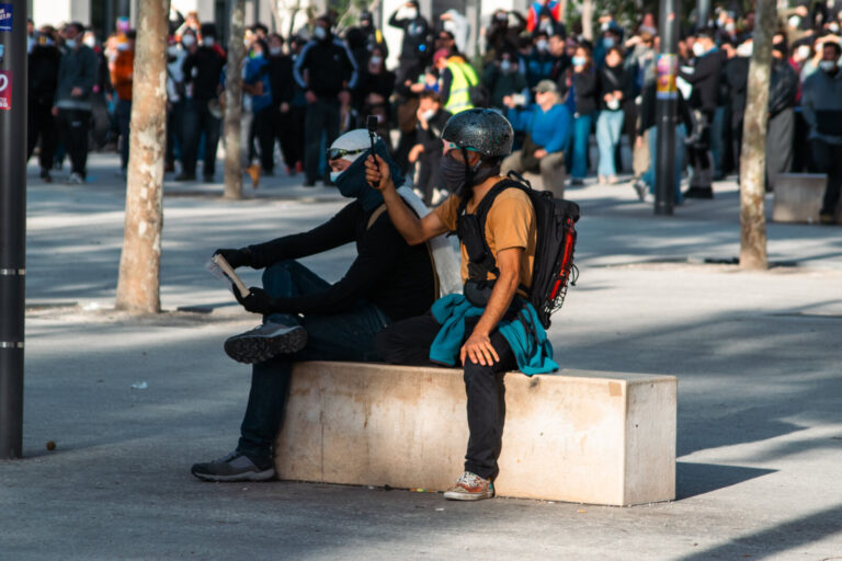 FRANCE-MARSEILLE-2026-10-24.  manisfestation puis emeute dans les centre ville de marseille pour le 24 octobre Protest f