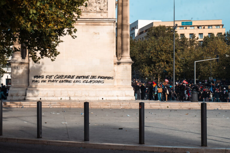 FRANCE-MARSEILLE-2026-10-24.  manisfestation puis emeute dans les centre ville de marseille pour le 24 octobre Protest f
