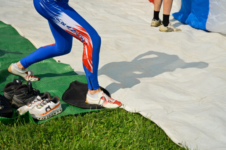 France, Saint-Yan, 2025-05-09. Mathieu Guinde, a parachutist in the French precision landing and aerobatics team, is pra